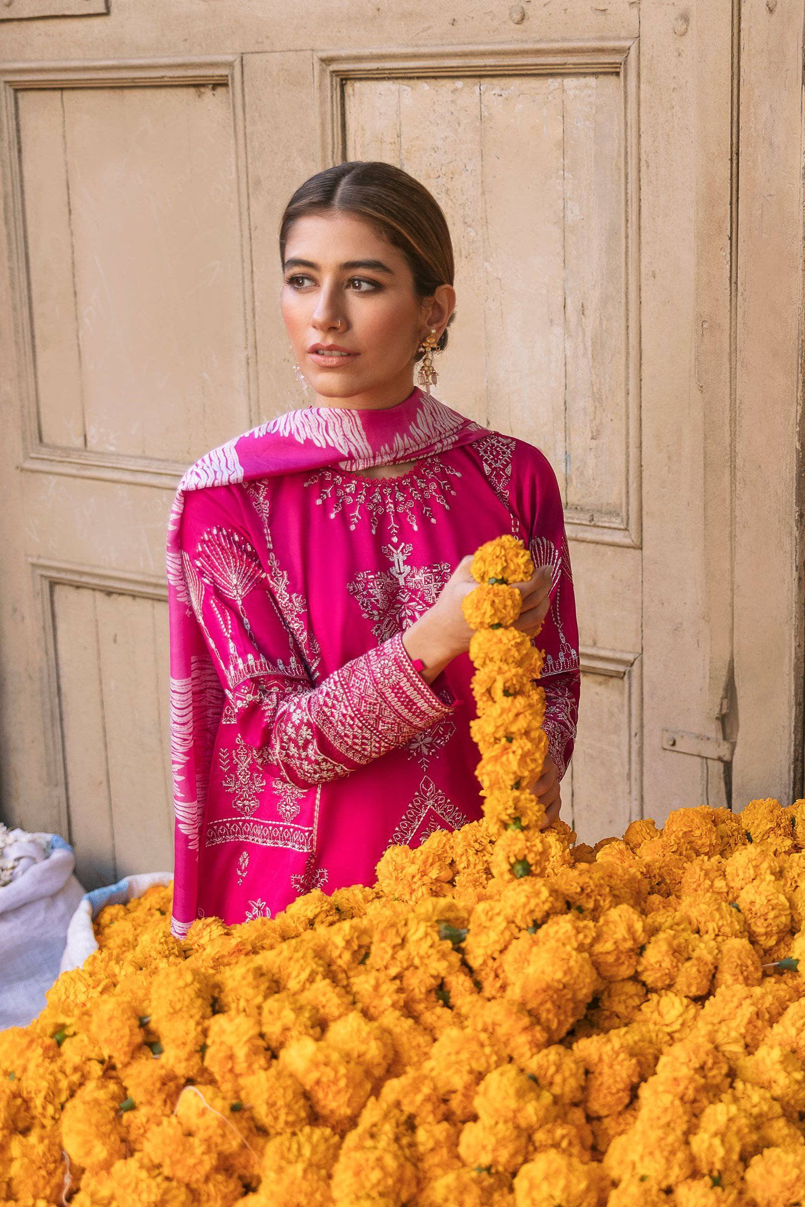 img_zaha_lawn_2021_awwal_boutique