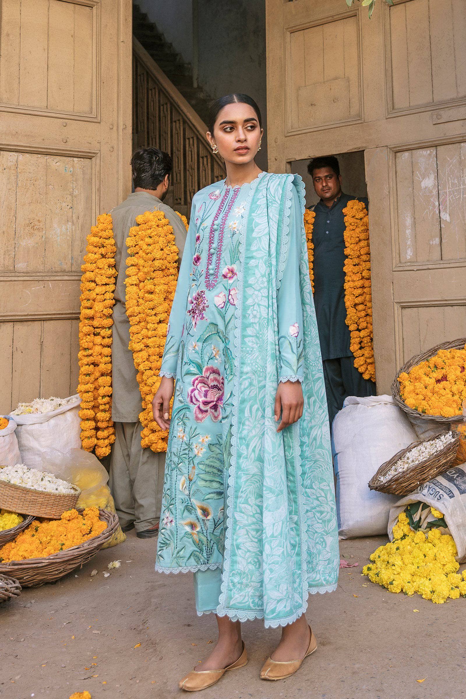 img_zaha_lawn_2021_awwal_boutique