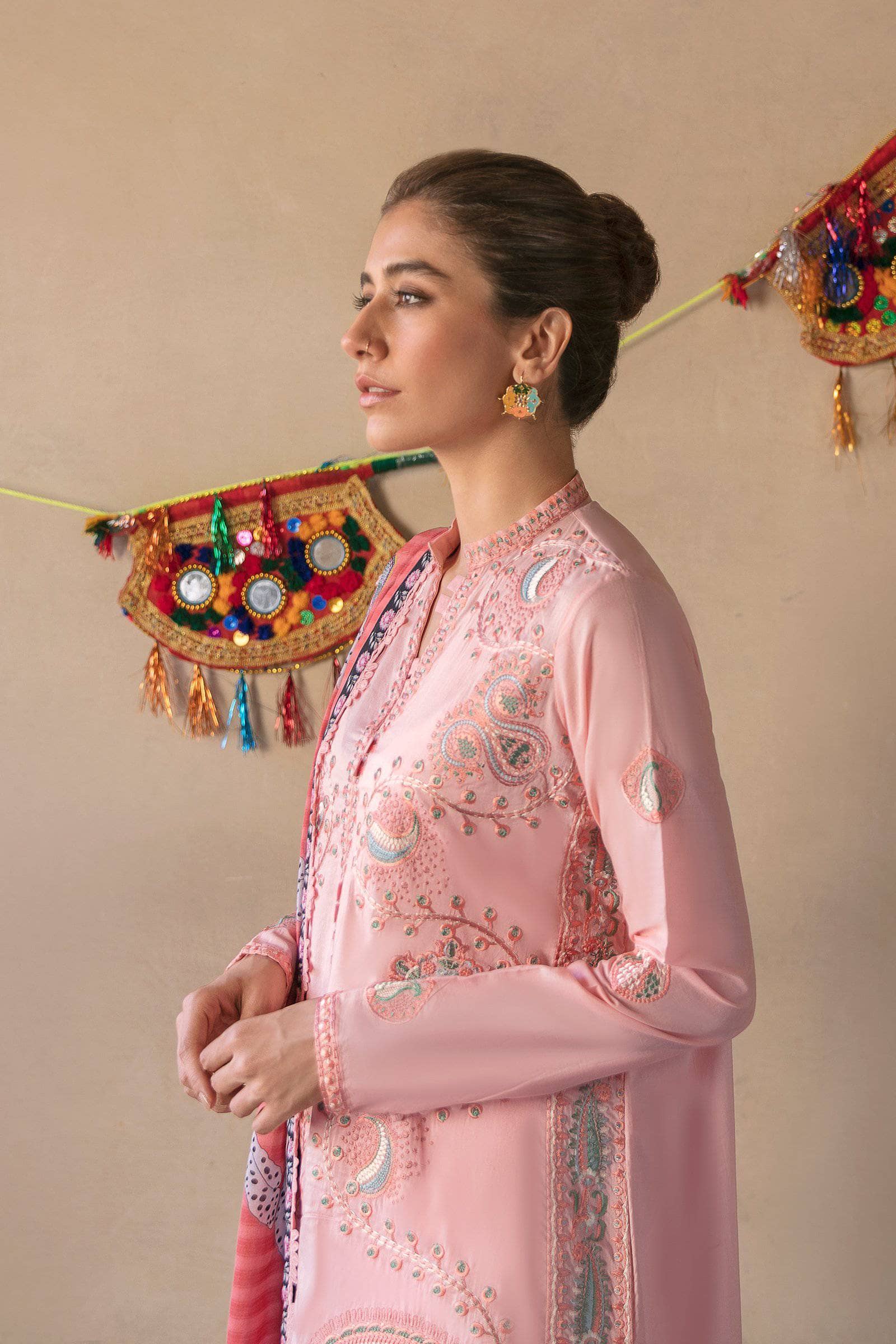 img_zaha_lawn_2021_awwal_boutique