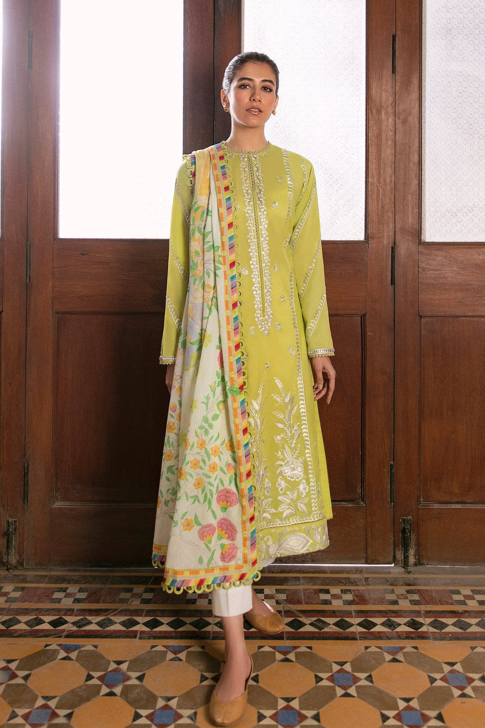 img_zaha_lawn_2021_awwal_boutique