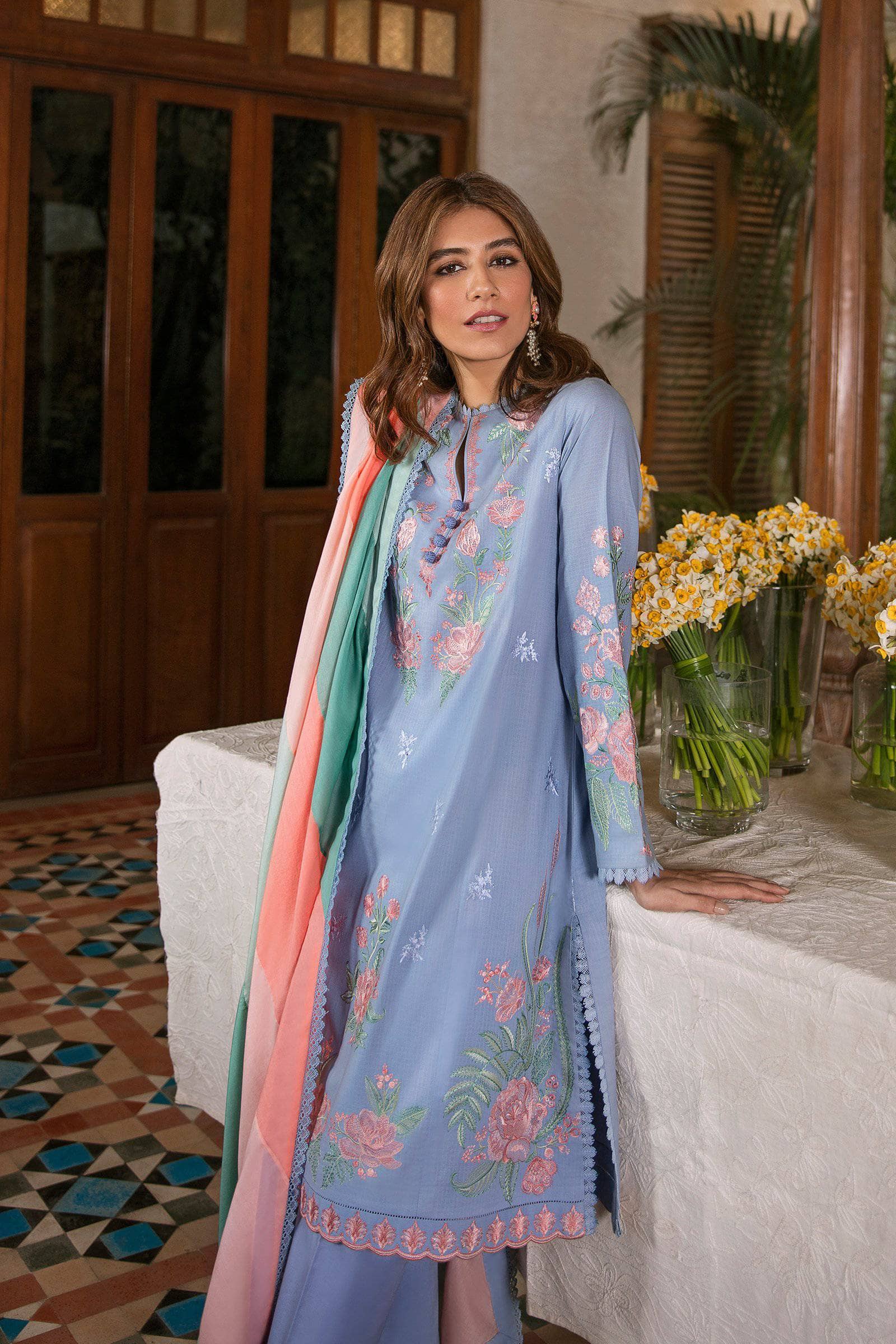 img_zaha_lawn_2021_awwal_boutique