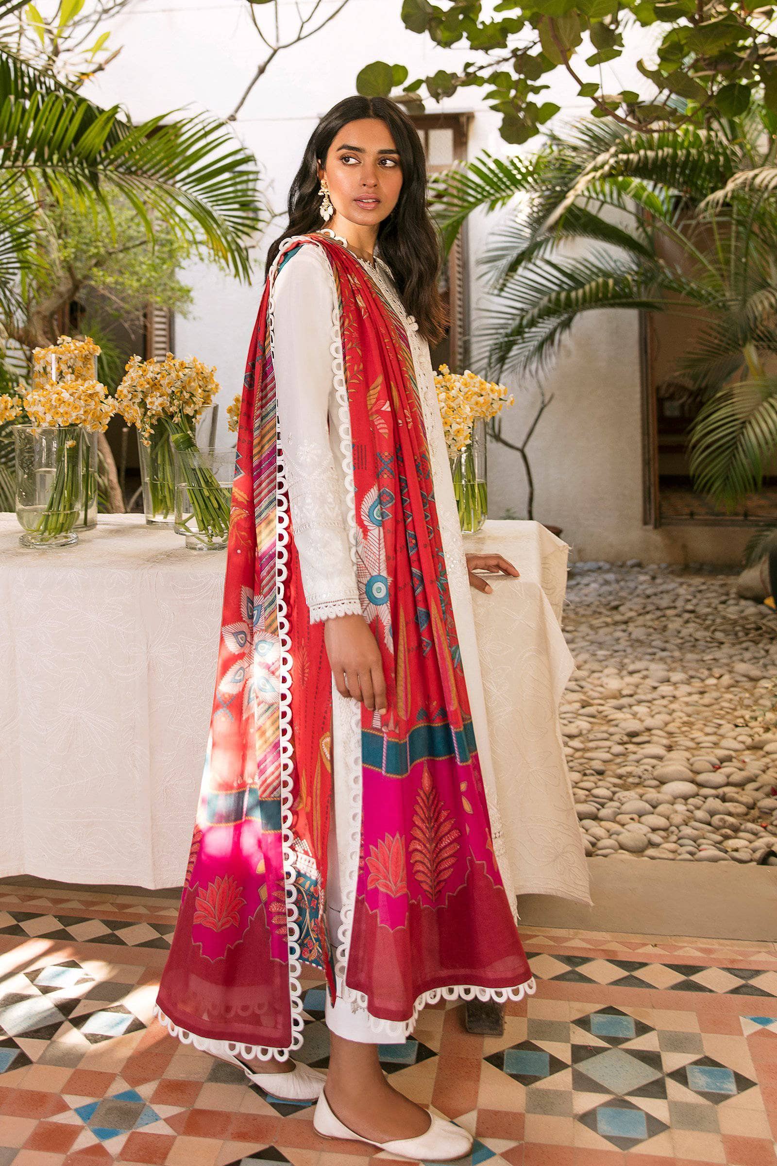 img_zaha_lawn_2021_awwal_boutique