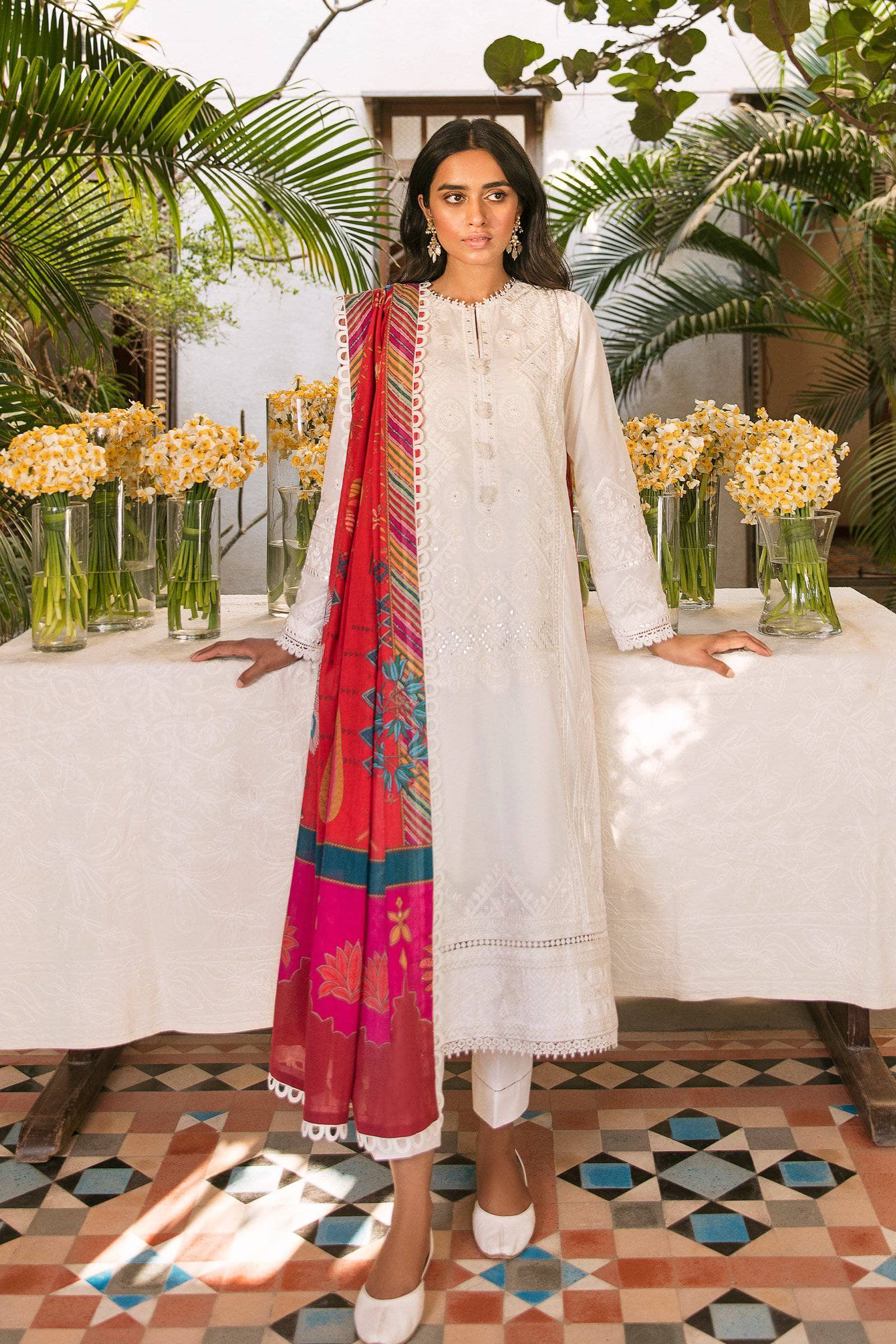 img_zaha_lawn_2021_awwal_boutique