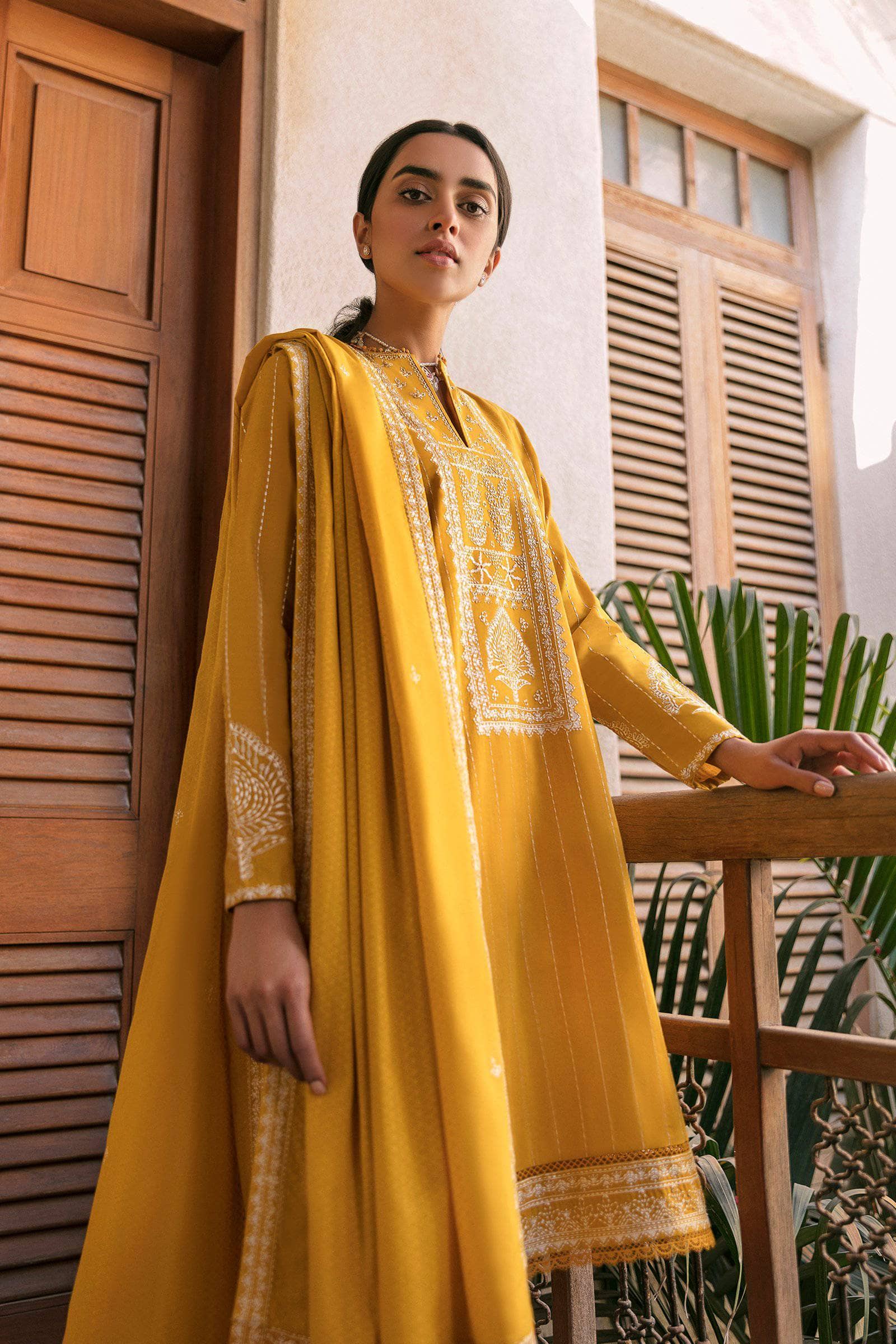 img_zaha_lawn_2021_awwal_boutique