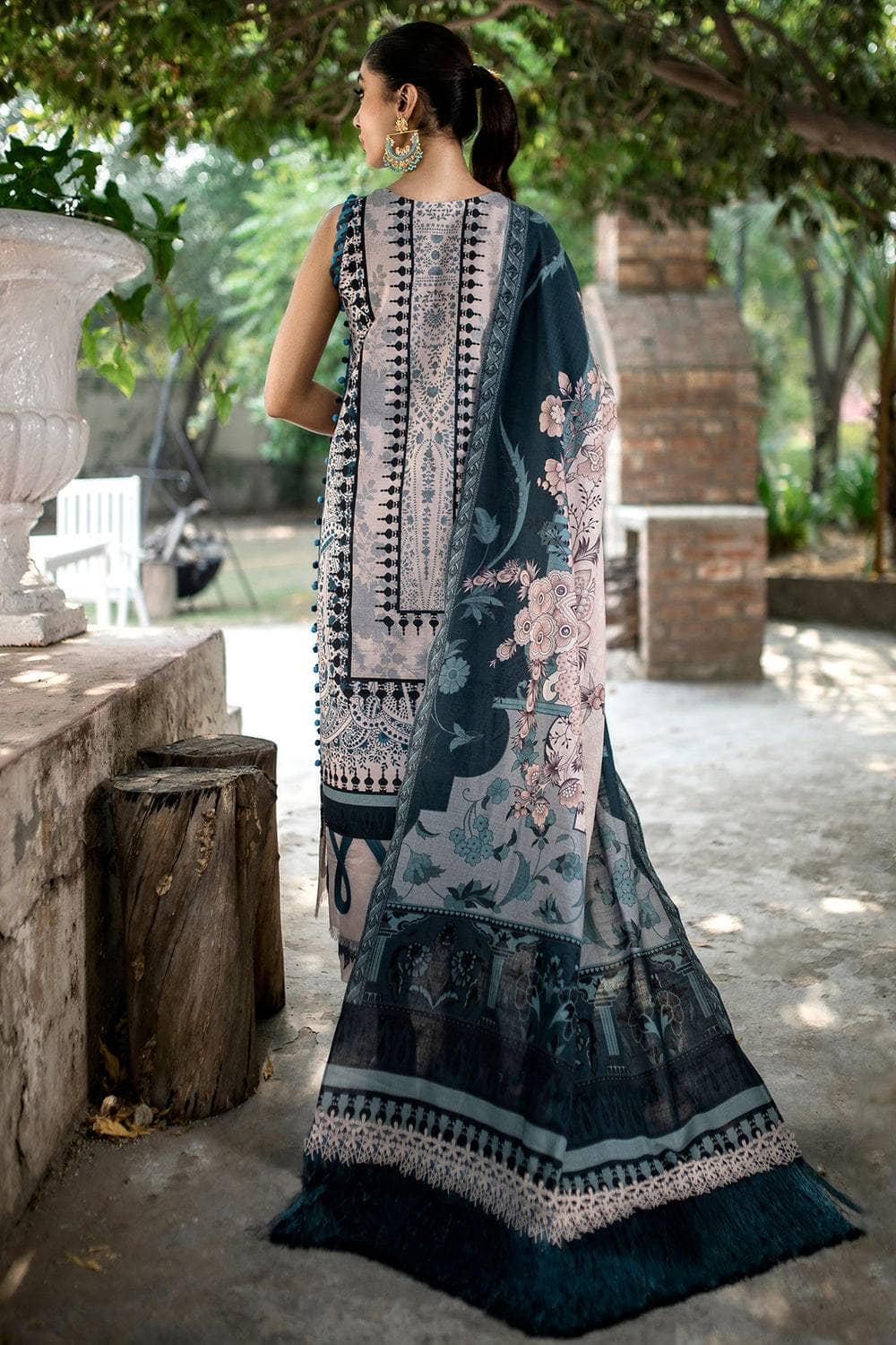 Img_jade_khaddar_22_awwal_boutique