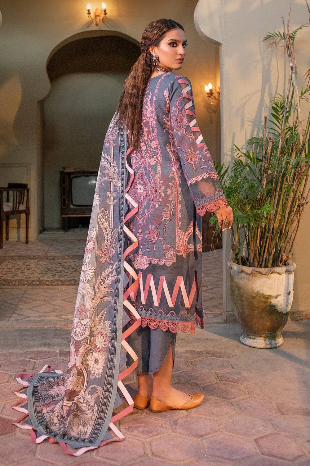 img_jade_grande_khaddar_prints_awwal_boutique