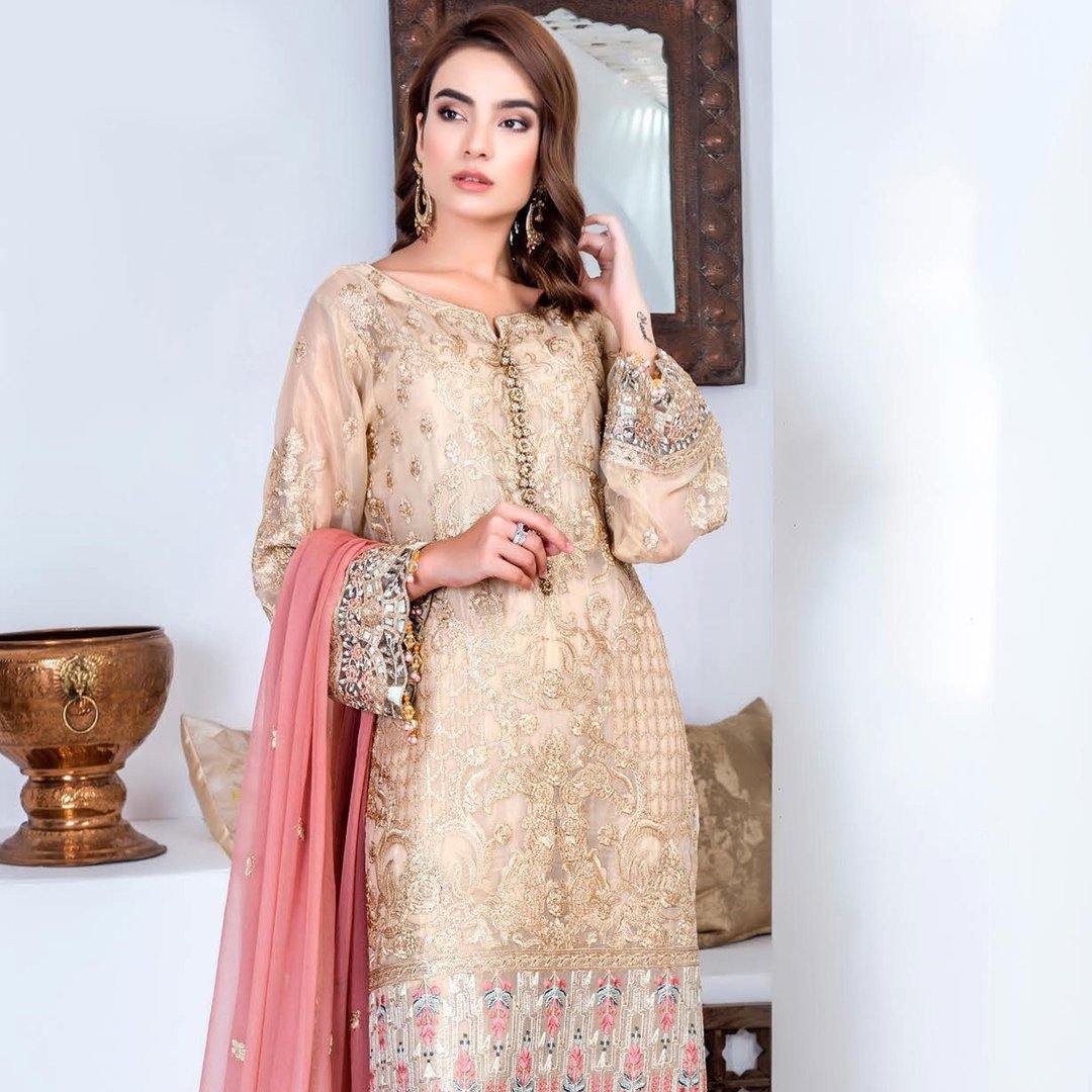 img_jannan_premium_embroidered_chiffon_awwal_boutique