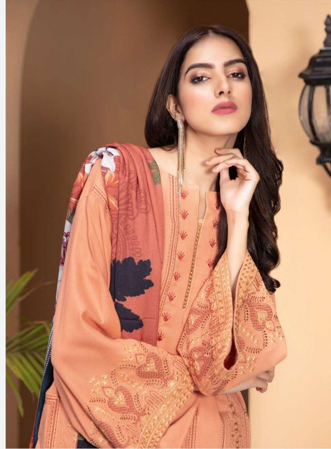 img_johra_jihan_leather_peach_woolen_shawl_collection_awwal_boutique