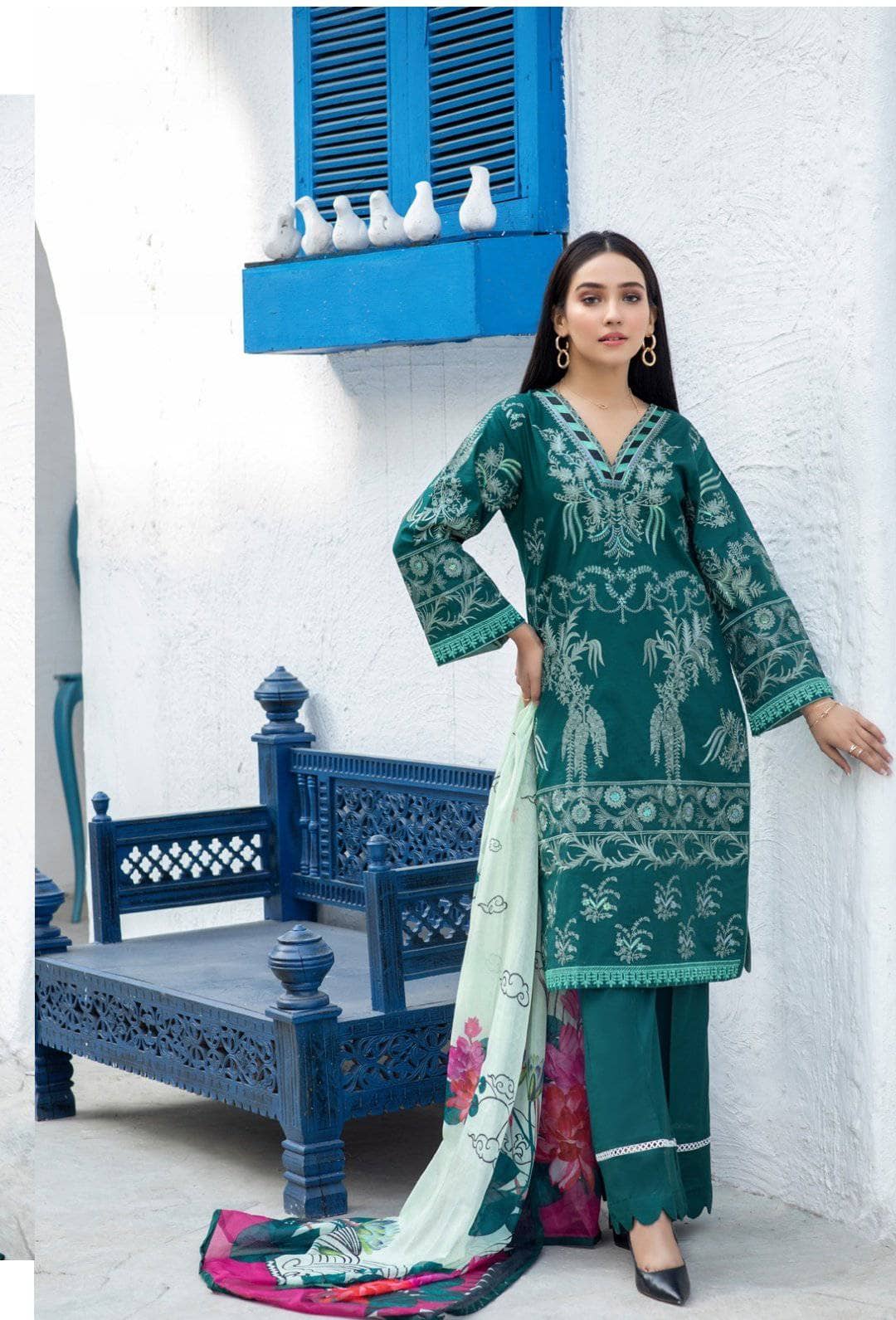 img_kalyan_chikankari_lawn_2021_awwal_boutique