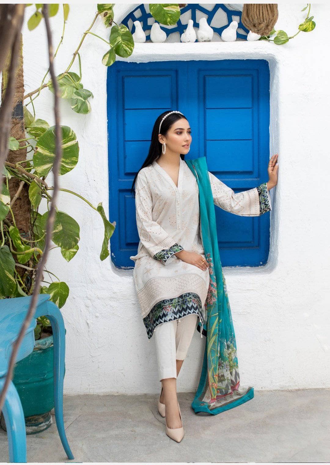 img_kalyan_chikankari_lawn_2021_awwal_boutique