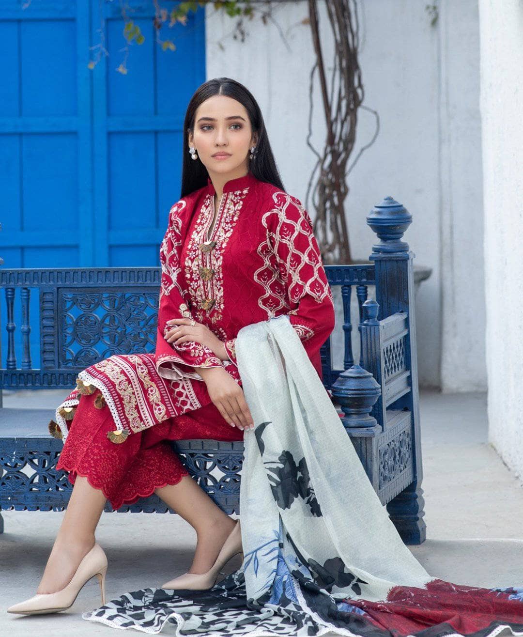 img_kalyan_chikankari_lawn_2021_awwal_boutique
