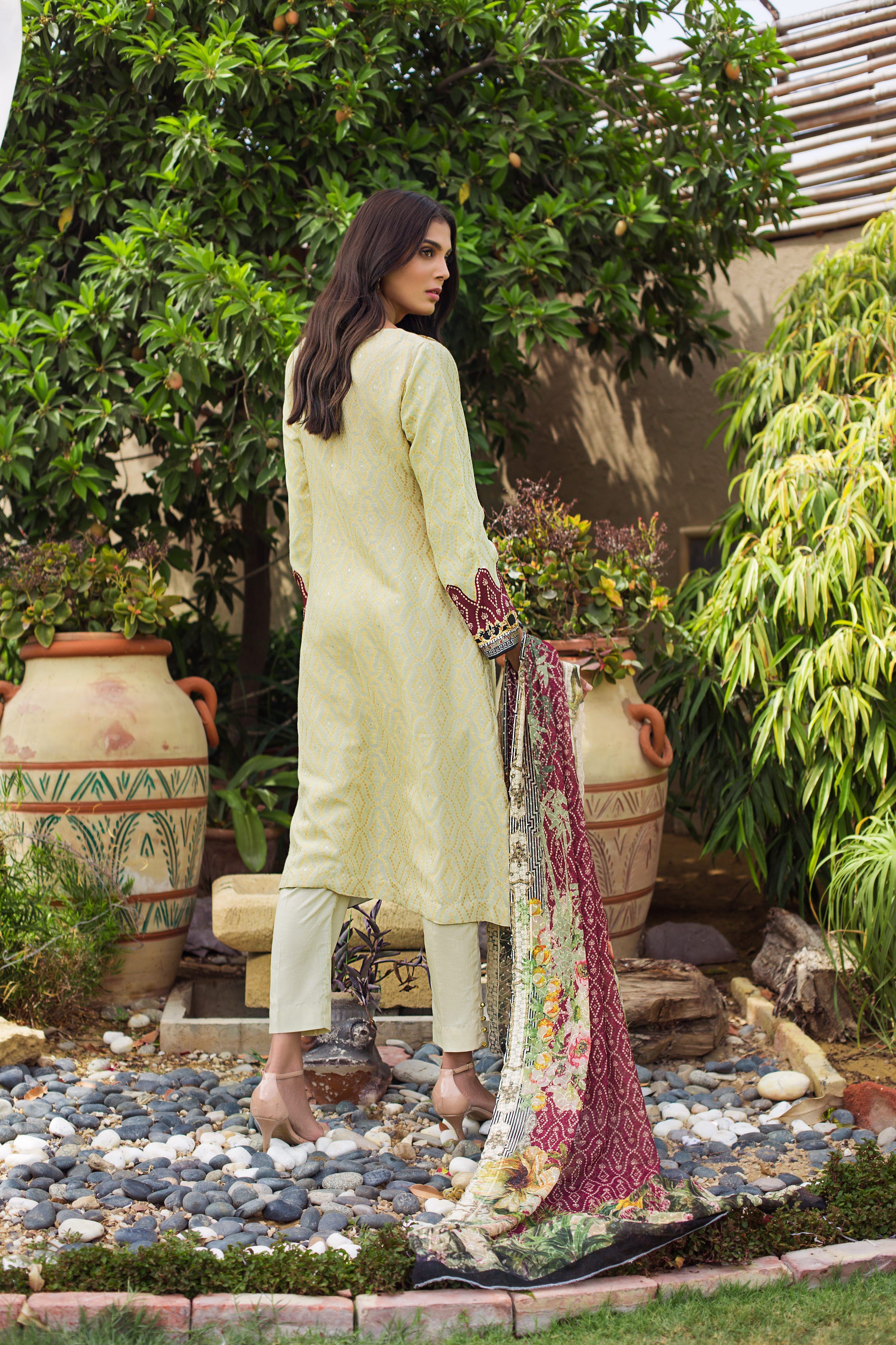 img_kalyan_lawn_awwal_boutique