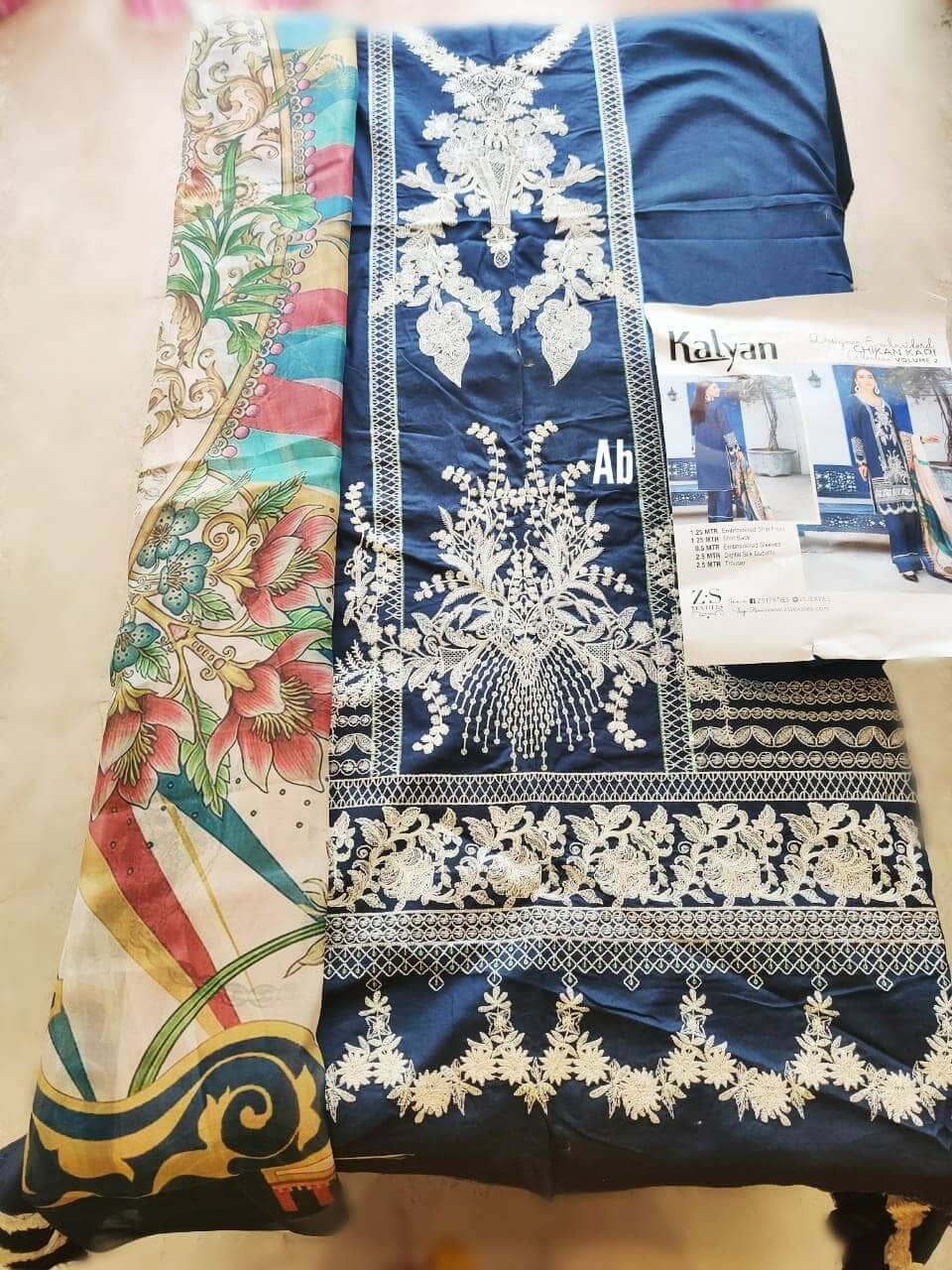 img_open_pics_kalyan_lawn_awwal_boutique