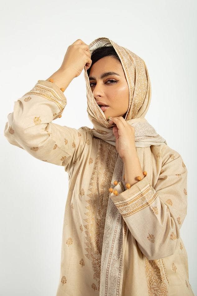 img_khaadi_lawn_22_awwal_boutique