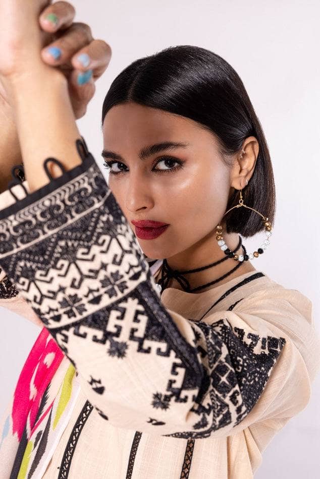 img_khaadi_lawn_22_awwal_boutique