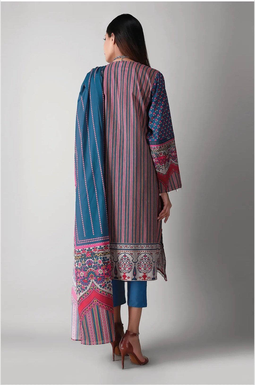 img_khaadi_lawn_2021_awwal_boutique