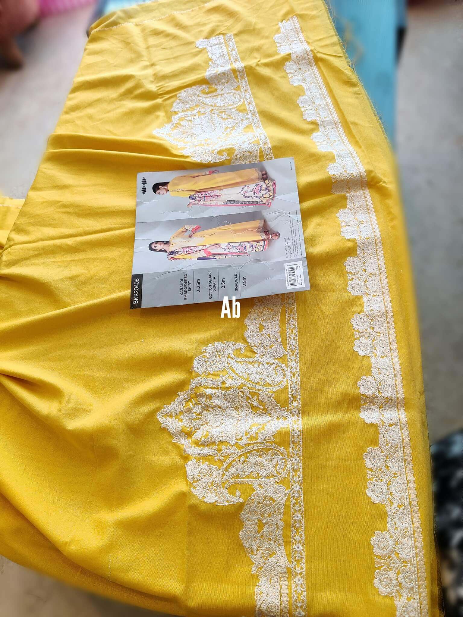 img_open pics_khaadi_awwal_boutique