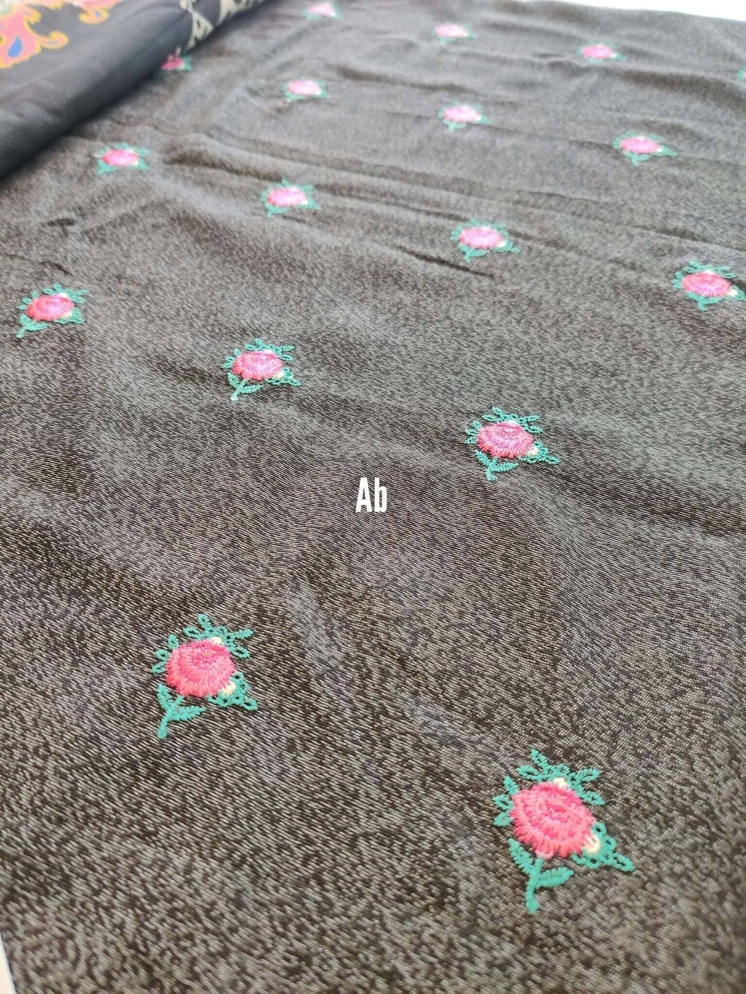 img_open pics_khaadi_awwal_boutique