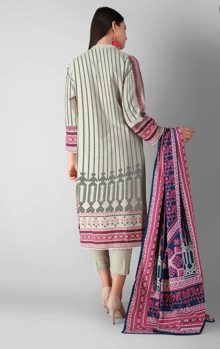 img_khaadi_khaddar_awwal_boutique