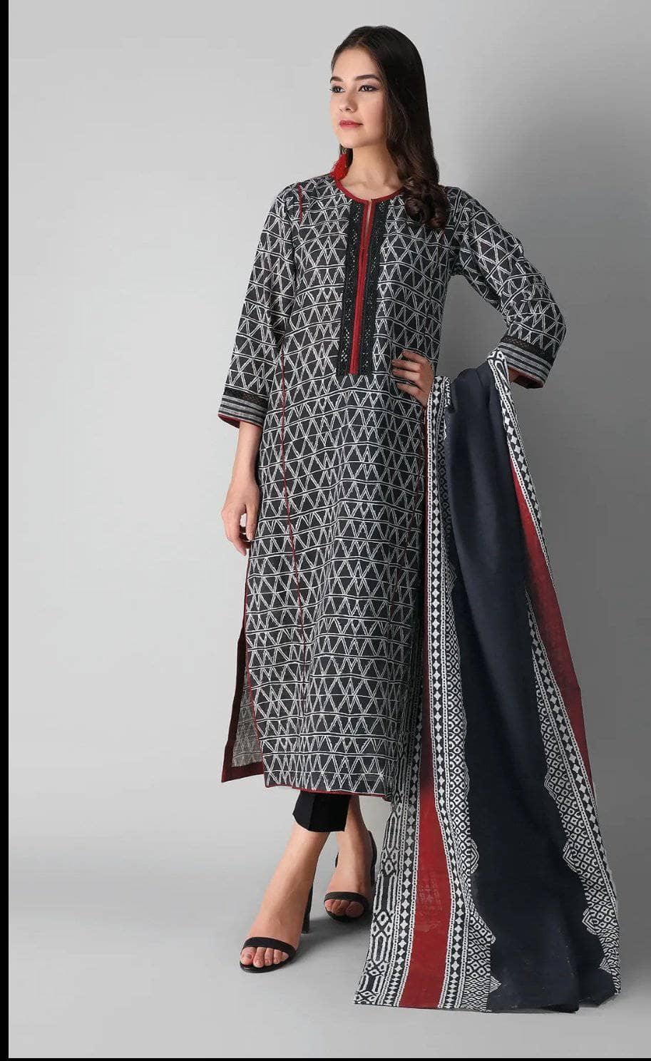 img_khaadi_khaddar_awwal_boutique