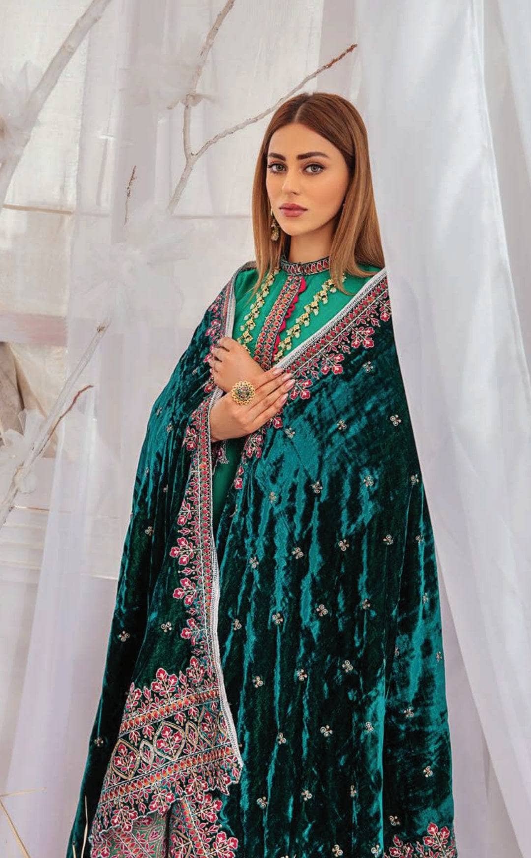 img_lavish_by_panache_velvet_embroidered_shawls_awwal_boutique