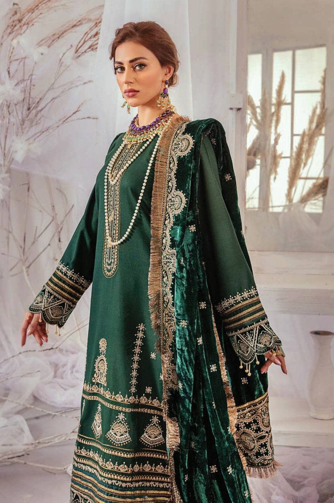 img_lavish_by_panache_velvet_embroidered_shawls_awwal_boutique