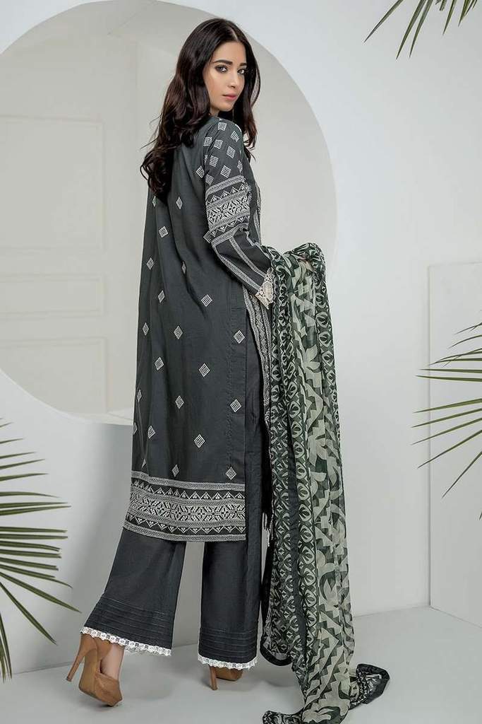 img_chikakari_lawn_by_lsm_awwal_boutique