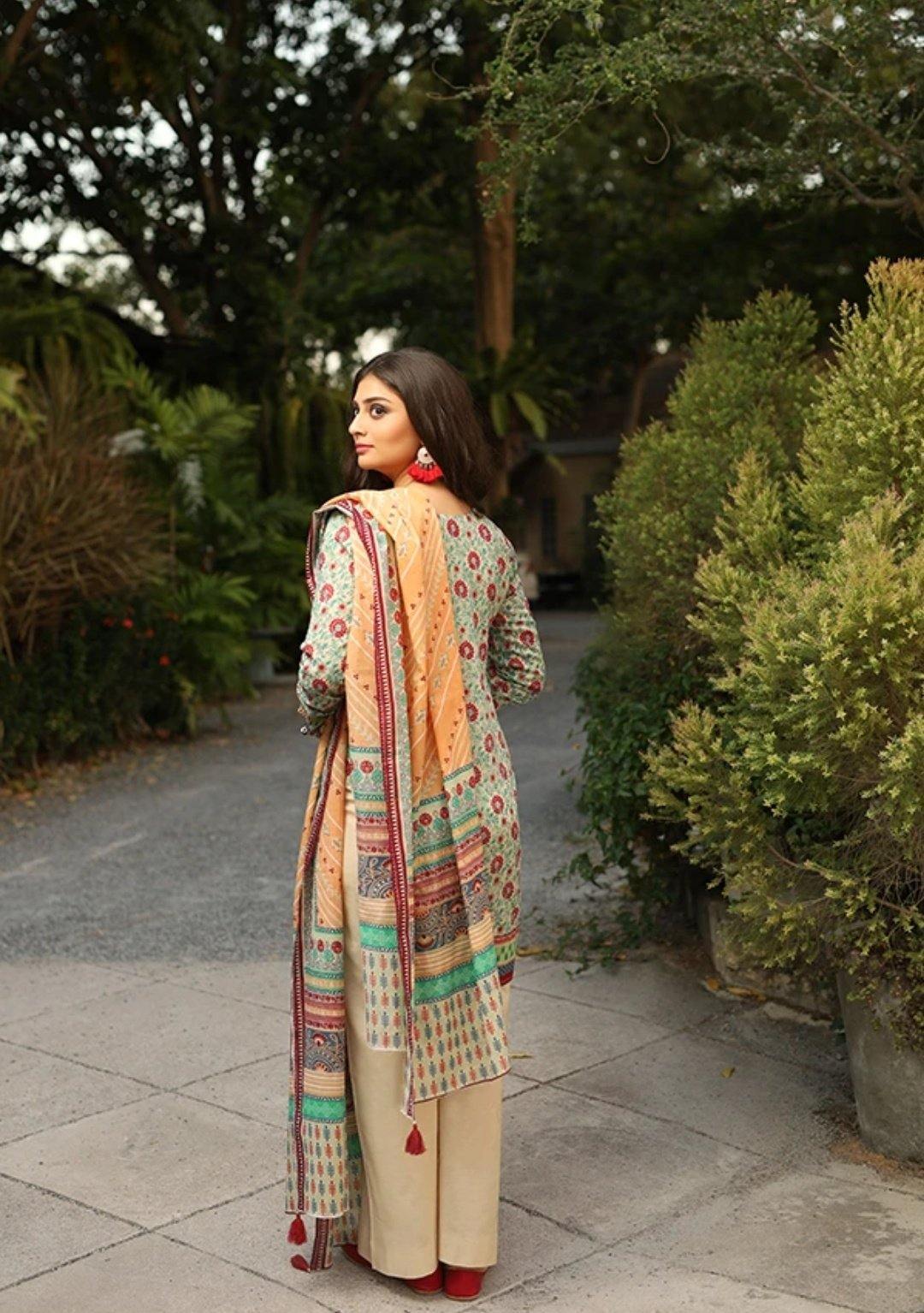 img_lsm_komal_lawn_collection_awwal_boutique