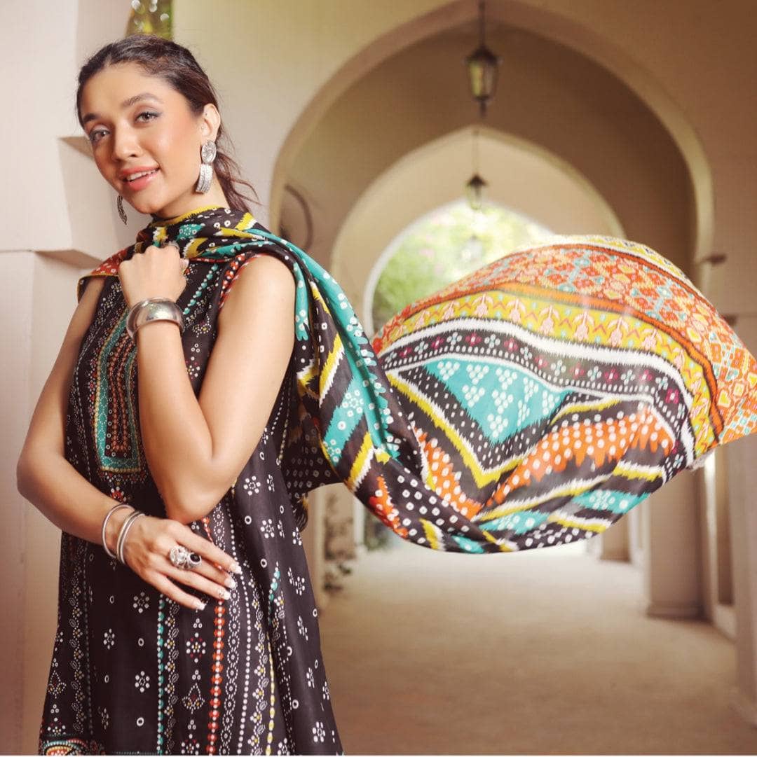 img_lsm_komal_lawn_22_awwal_boutique