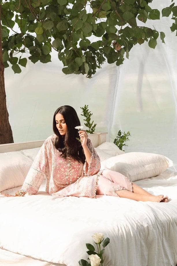 Img_sana_safinaz_muzlin_23_awwal_boutique