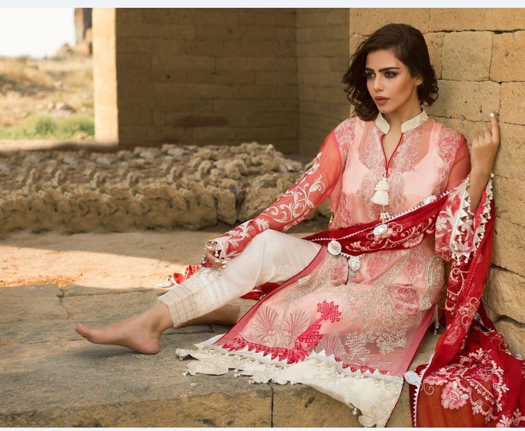 img_maira_khan_by_rub_nawaz_chiffon_collection_awwal_boutique