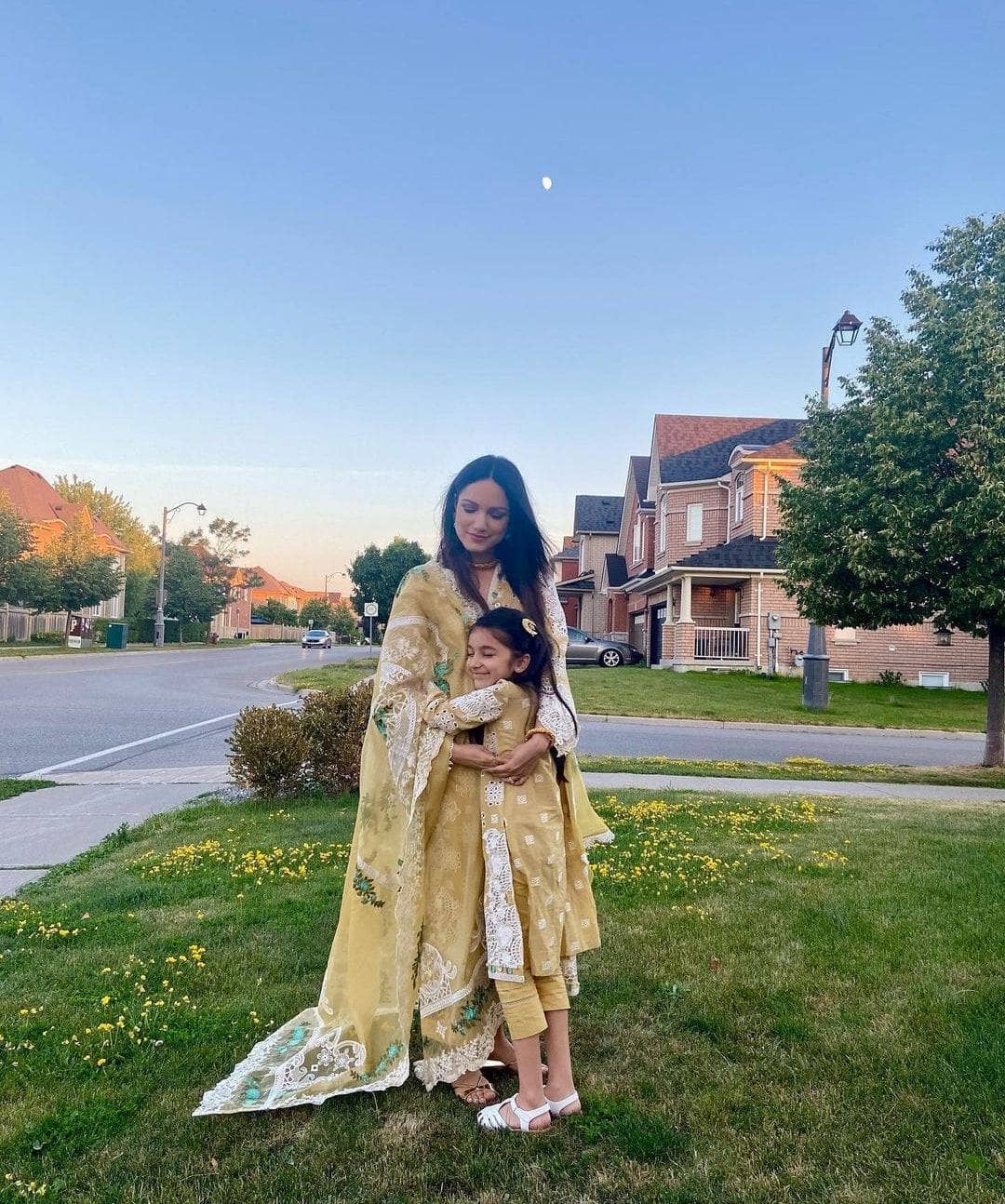 img_manara_lawn_22_awwal_boutique