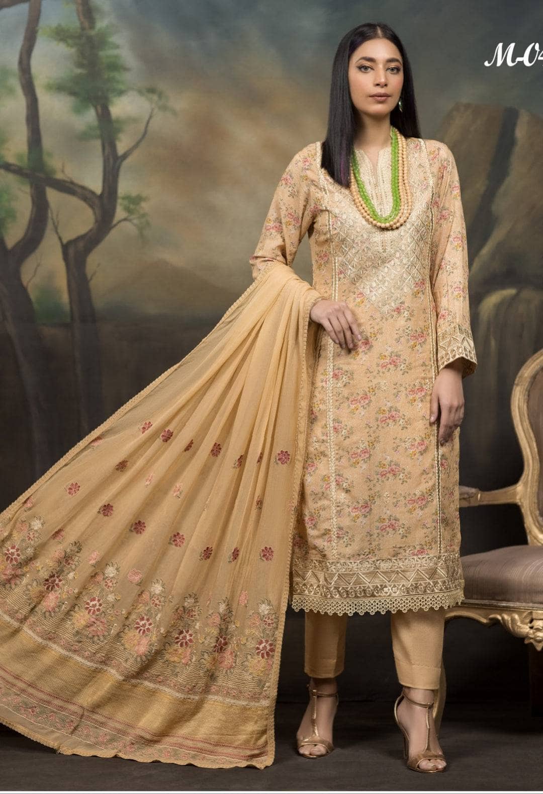 img_manizay_lawn_23_awwal_boutique