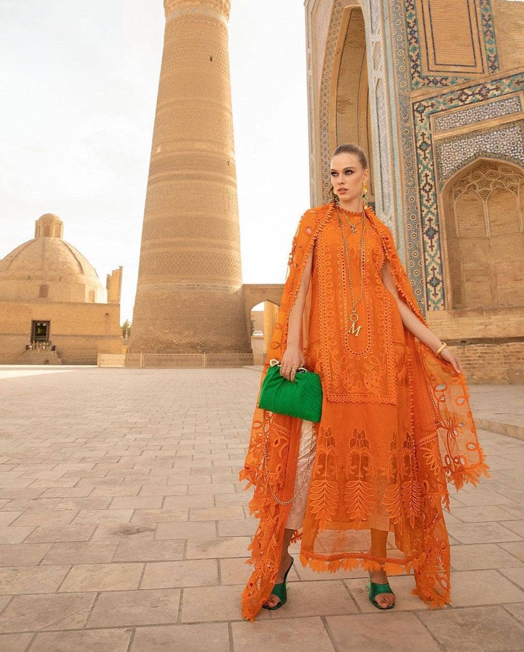 img_maria_b_eid_lawn_23_awwal_boutique