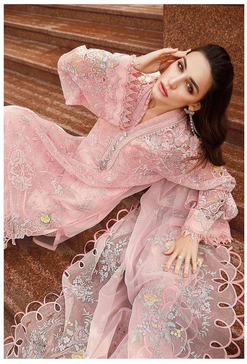 img_maria_b_eid_lawn_23_awwal_boutique