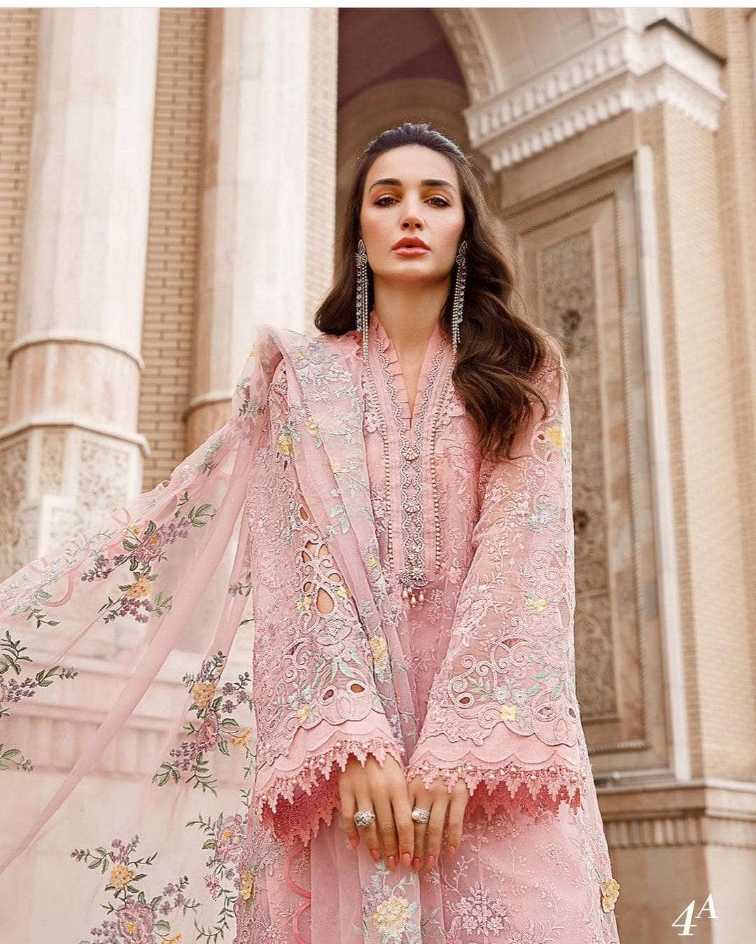 img_maria_b_eid_lawn_23_awwal_boutique