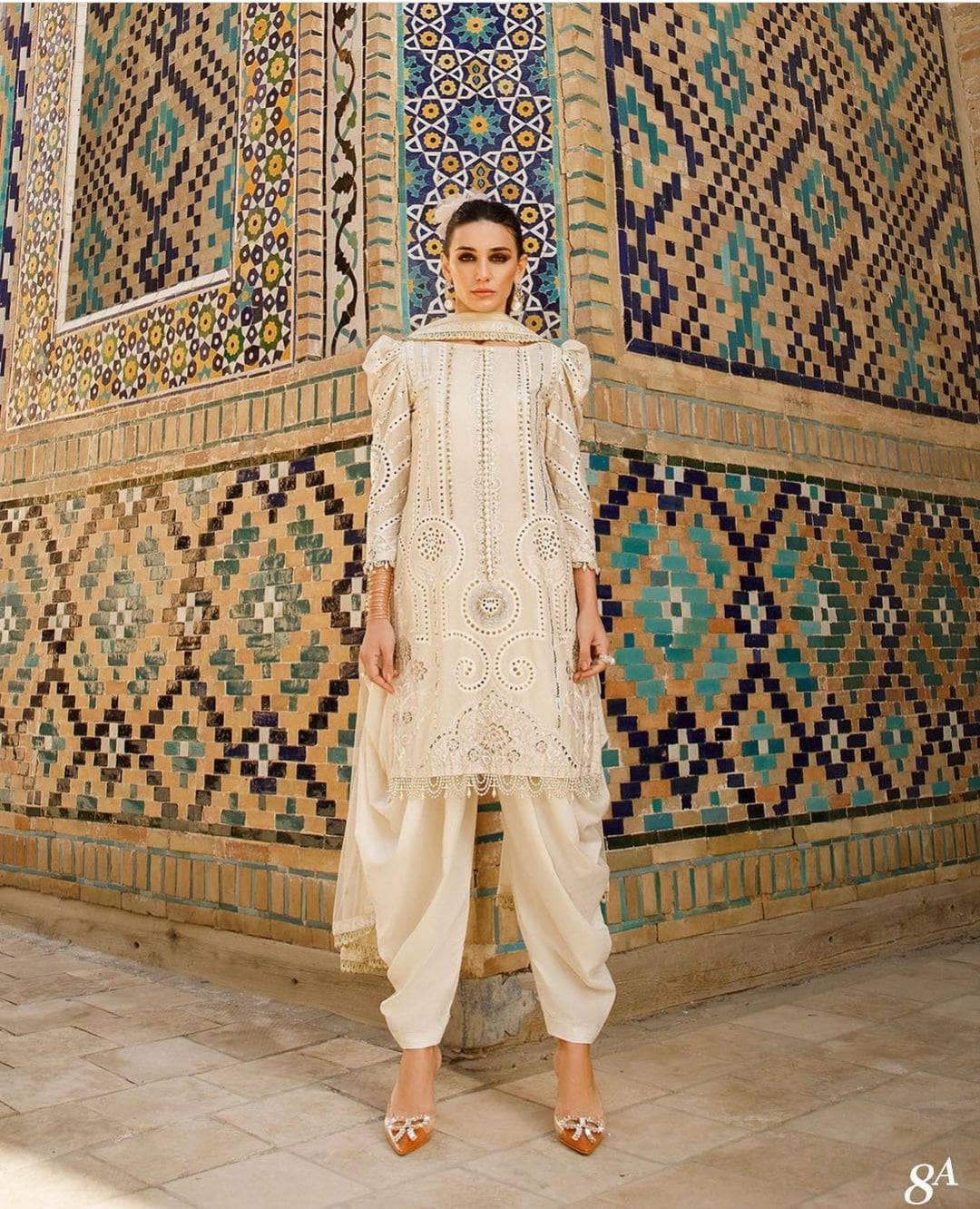 img_maria_b_eid_lawn_23_awwal_boutique