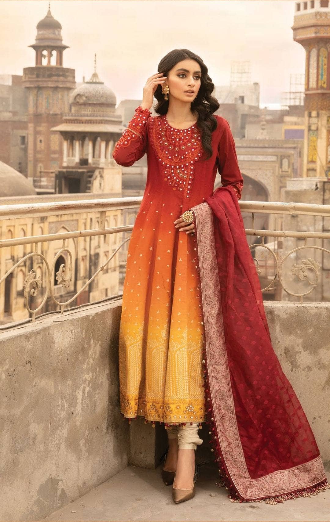 img_maria_b_lawn_22_awwal_boutique