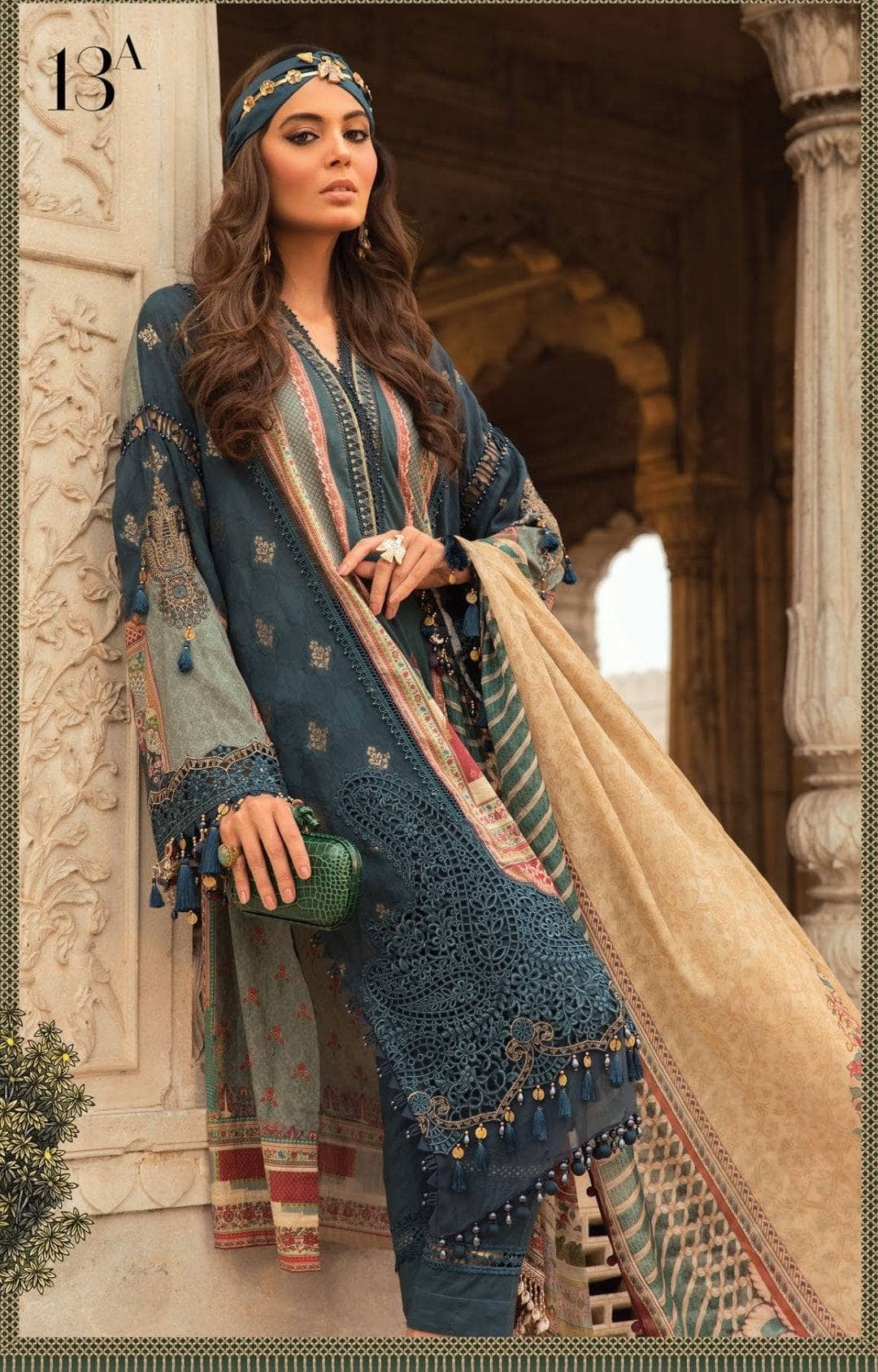 img_maria_b_lawn_22_awwal_boutique