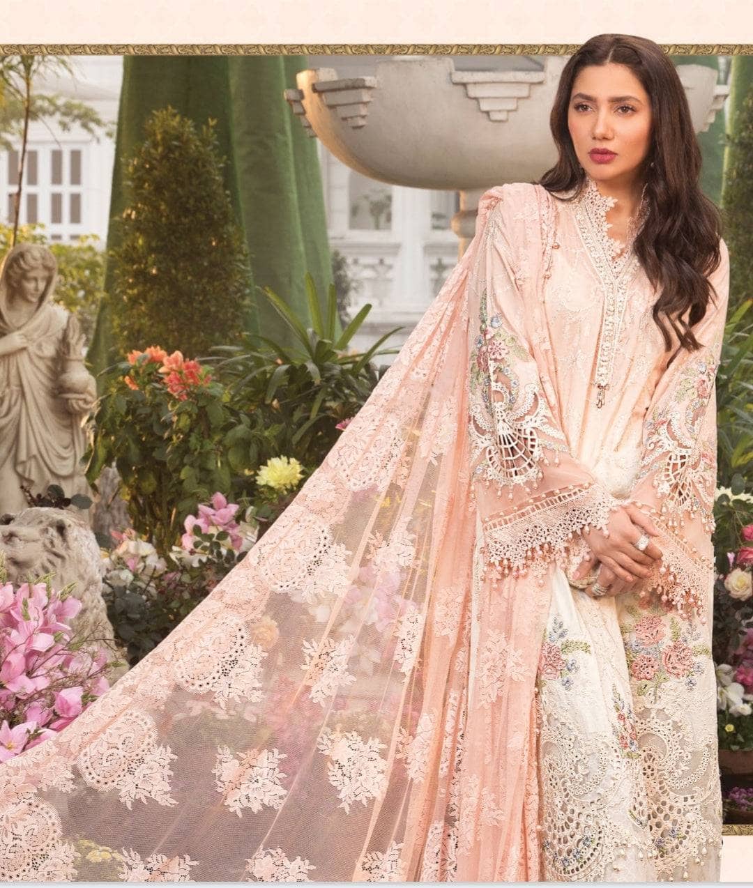 img_maria_b_lawn_22_awwal_boutique