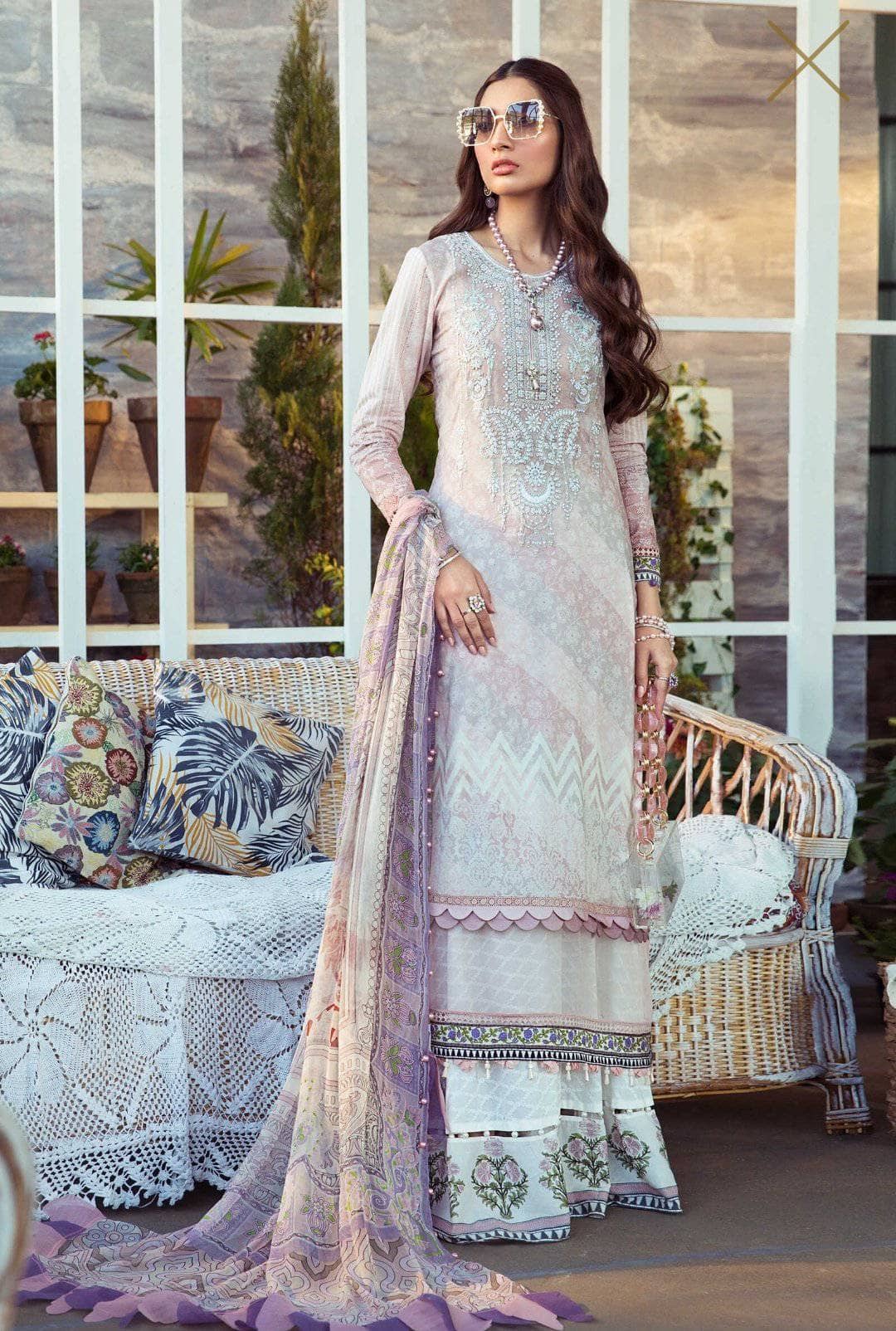 img_maria_b_m_prints_lawn_2021_awwal_boutique