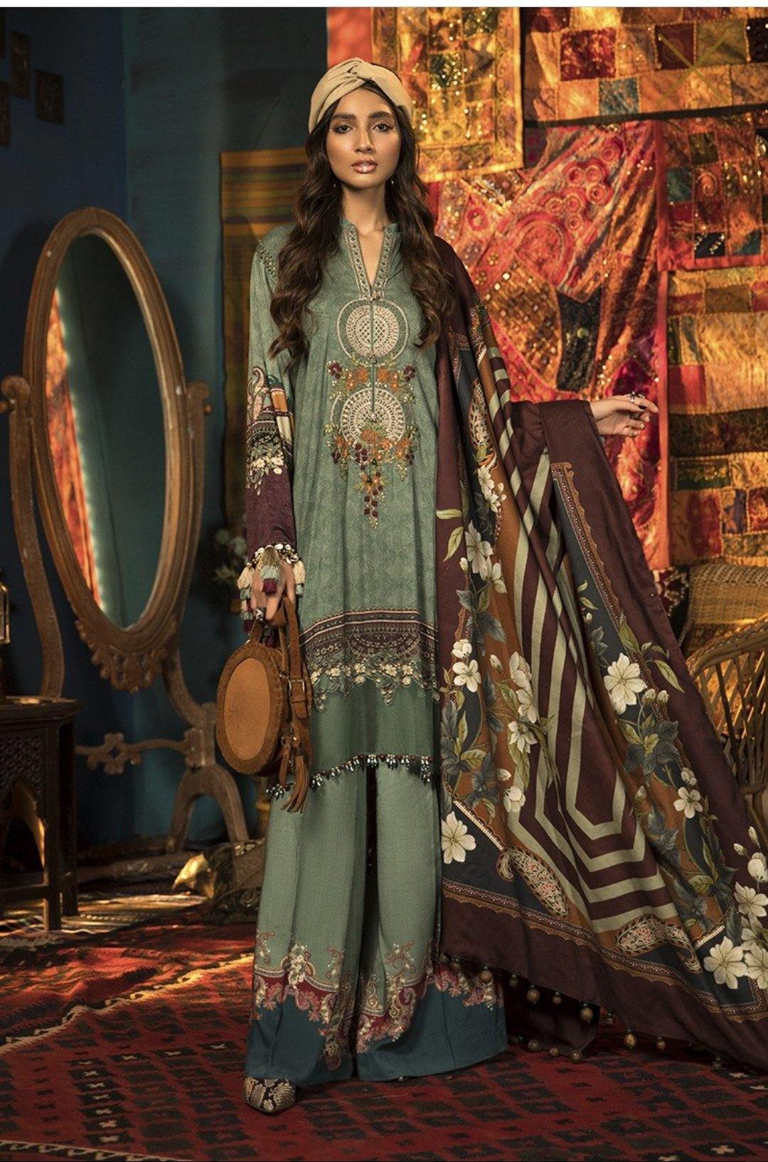 img_maria_b_m_prints_fall_winter_awwal_boutique