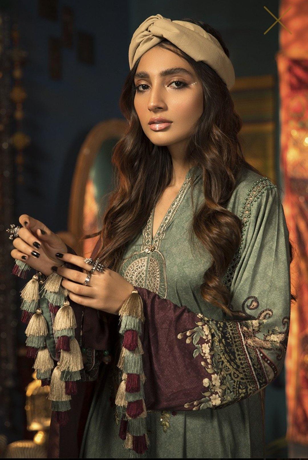 img_maria_b_m_prints_fall_winter_awwal_boutique