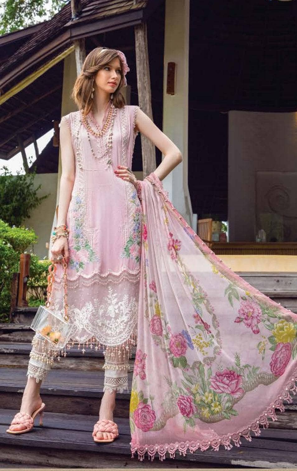 img_maria_b_m_prints_lawn_22_awwal_boutique