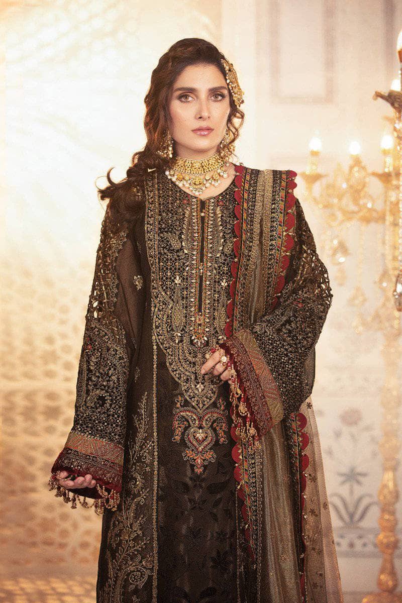img_maria_b_mbroidered_wedfing_edition_awwal_boutique