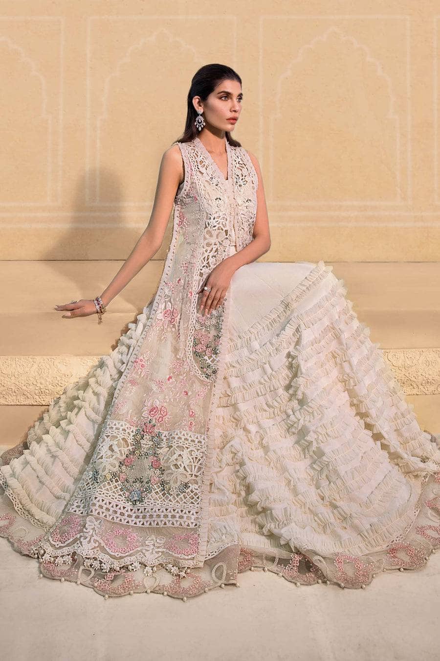 img_maria_b_mbroidered_chiffon_23_awwal_boutique