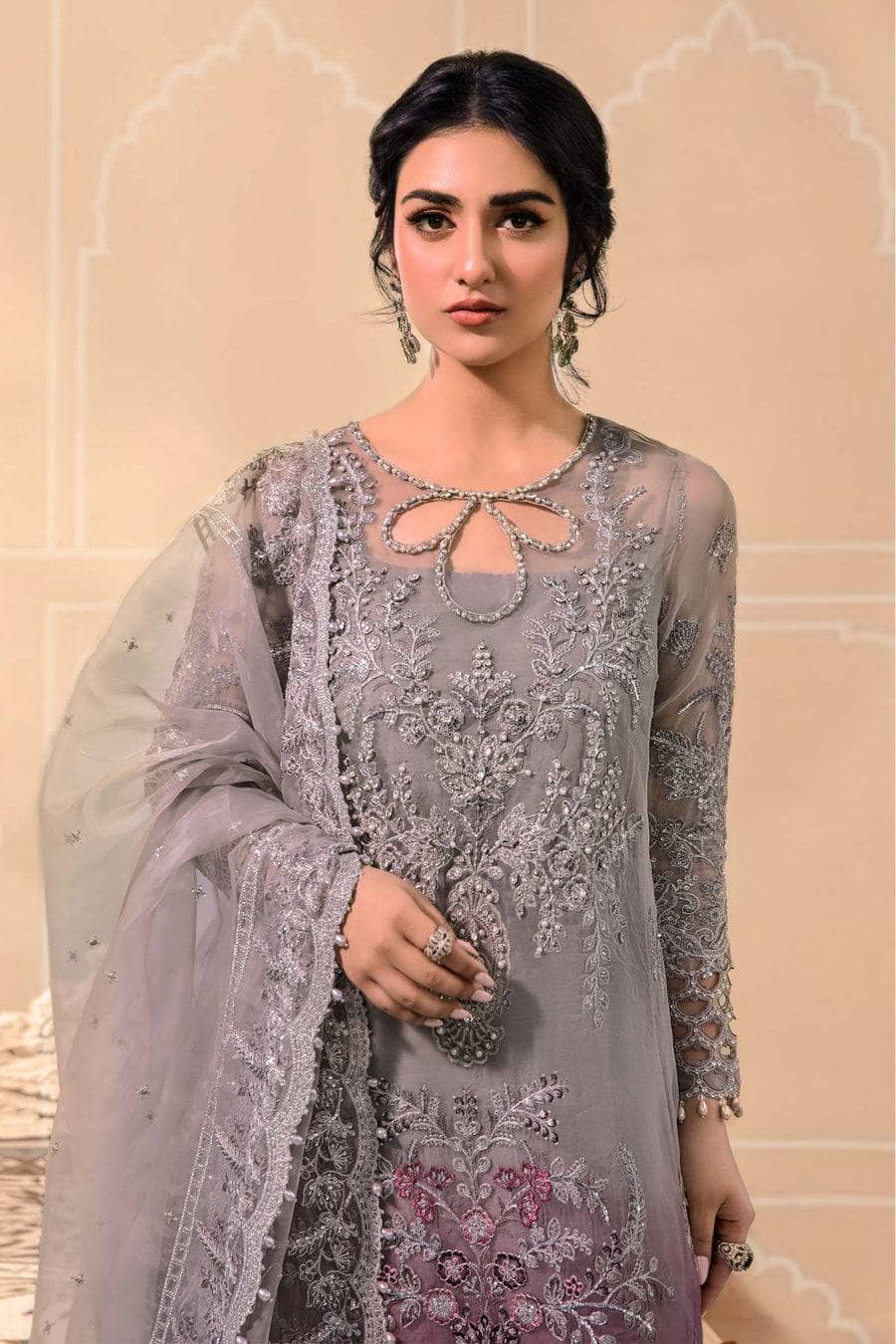 img_maria_b_mbroidered_chiffon_23_awwal_boutique