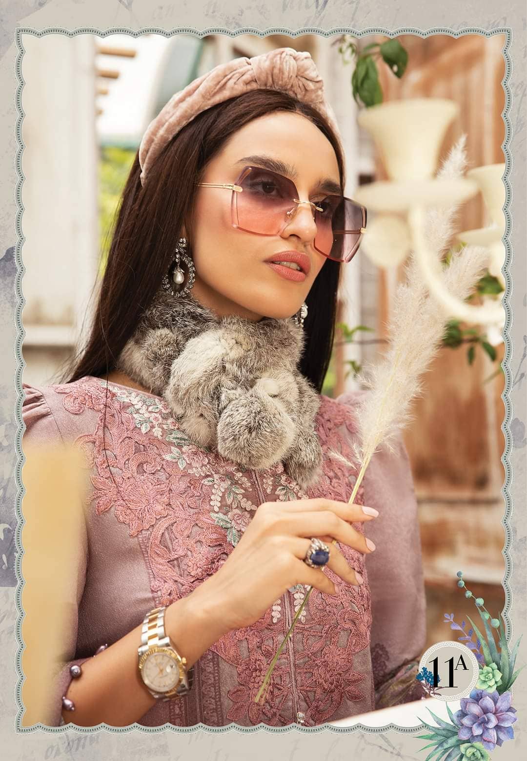 img_maria_b_m_prints_winter_woolen_shawl_awwal_boutique
