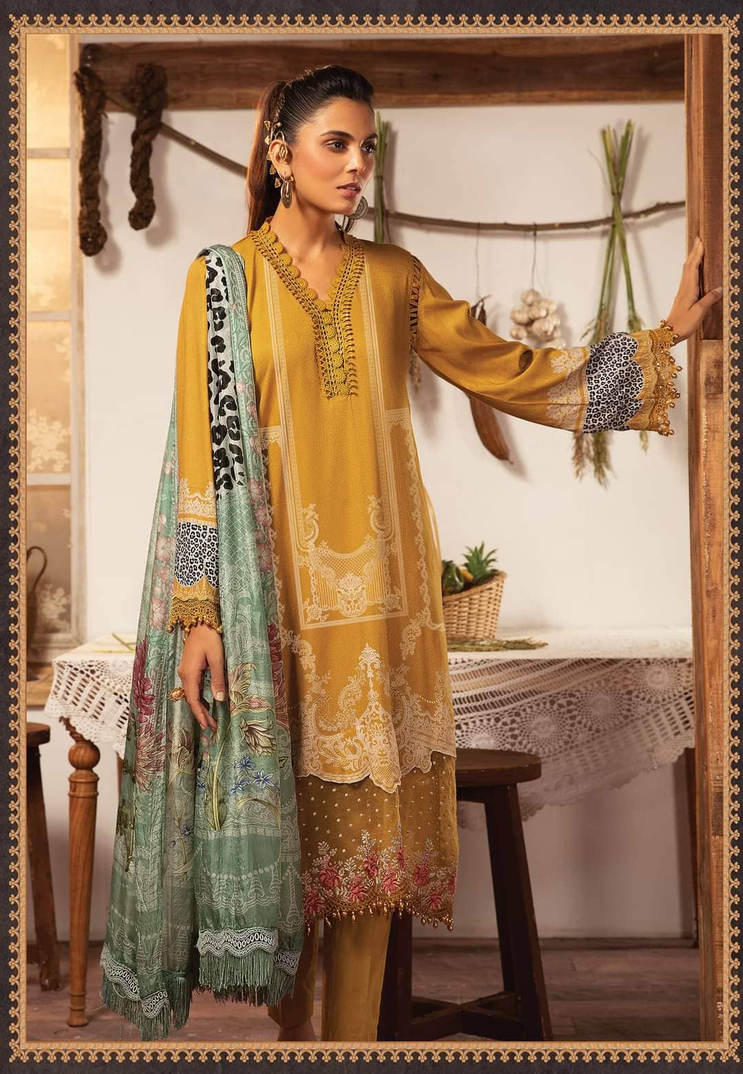 img_maria_b_m_prints_winter_awwal_boutique
