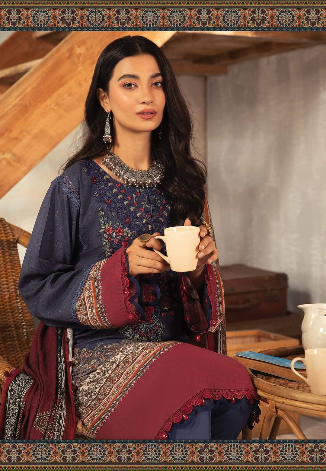 img_maria_b_m_prints_winter_woolen_shawl_awwal_boutique